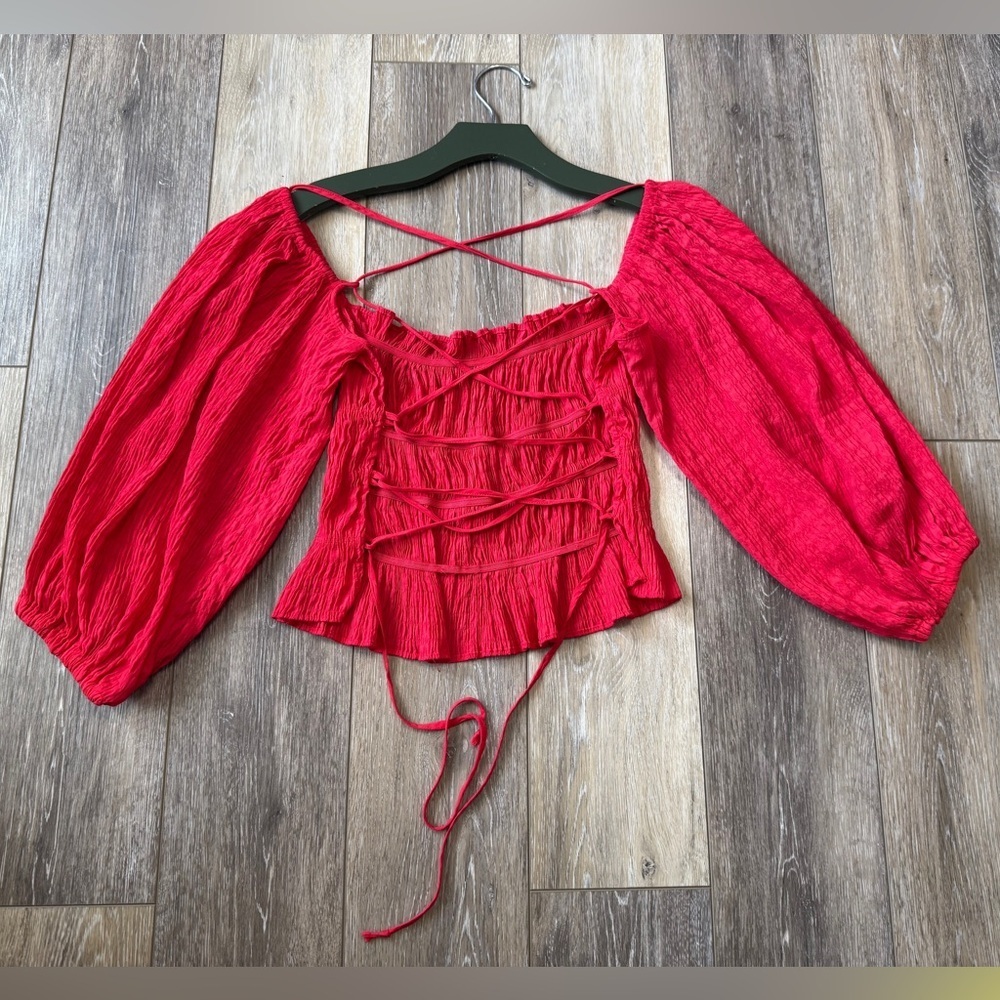 Urban Outfitters super cute and sexy open back crop Top size XS/TP